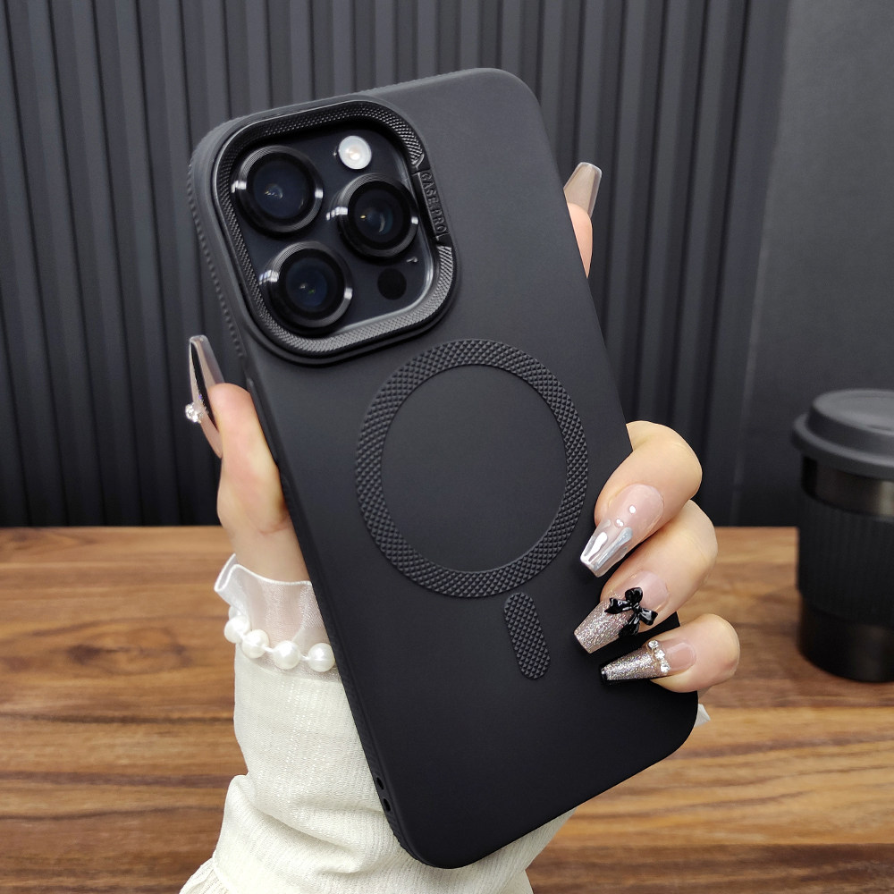 适用苹果16ProMax手机壳iPhone15合金镜头膜14Plus折叠支架13磁吸充电12防摔硅胶新款11保护套时尚D32
