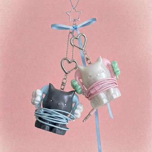 3D可爱猫咪有线耳机收纳ins可爱少女心古早设计感包包挂件小配件