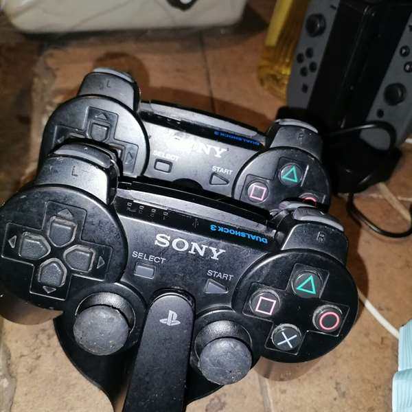 询价购-索尼PS3原装手柄充电底座，型号CECH-ZDC