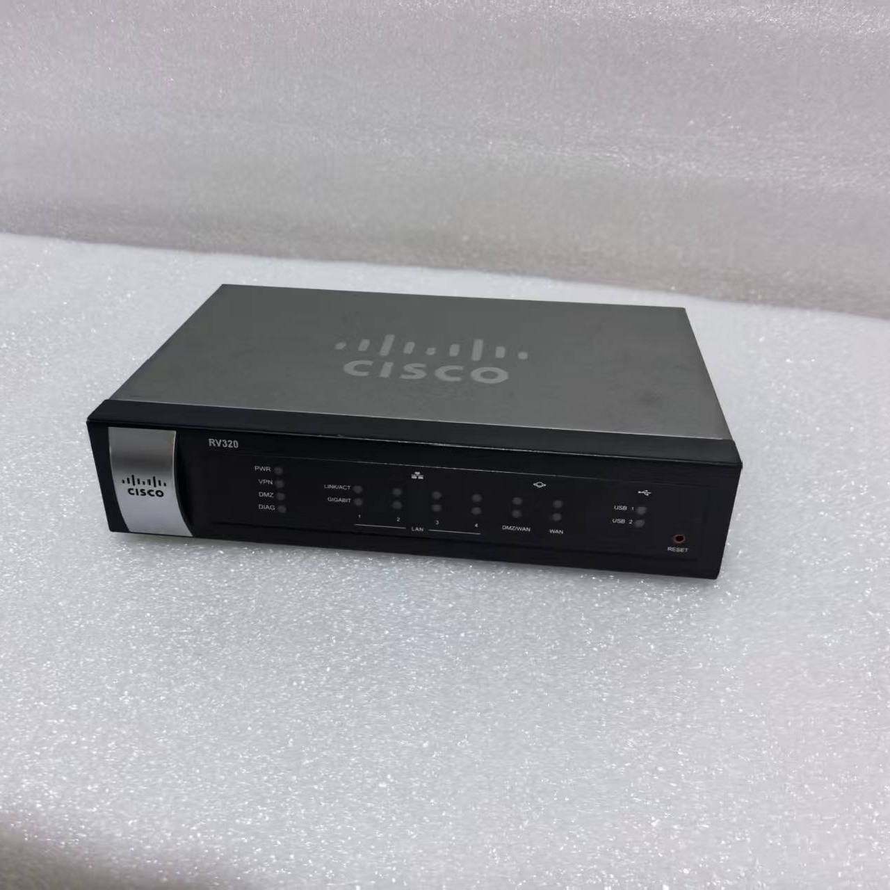 询价购-CISCO思科 RV320 全千兆企业路由器  实图