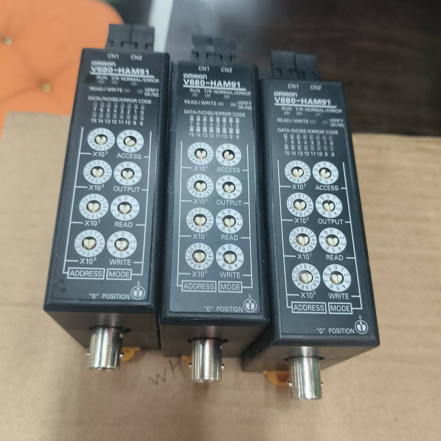 询价购-欧姆龙OMR-V680-HAM91有3个，有95新包好包