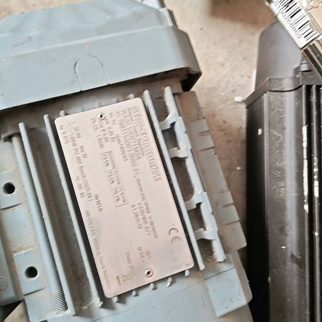 询价购-SEW-EURODRIVE减速电机，型号DRN71M4，三相