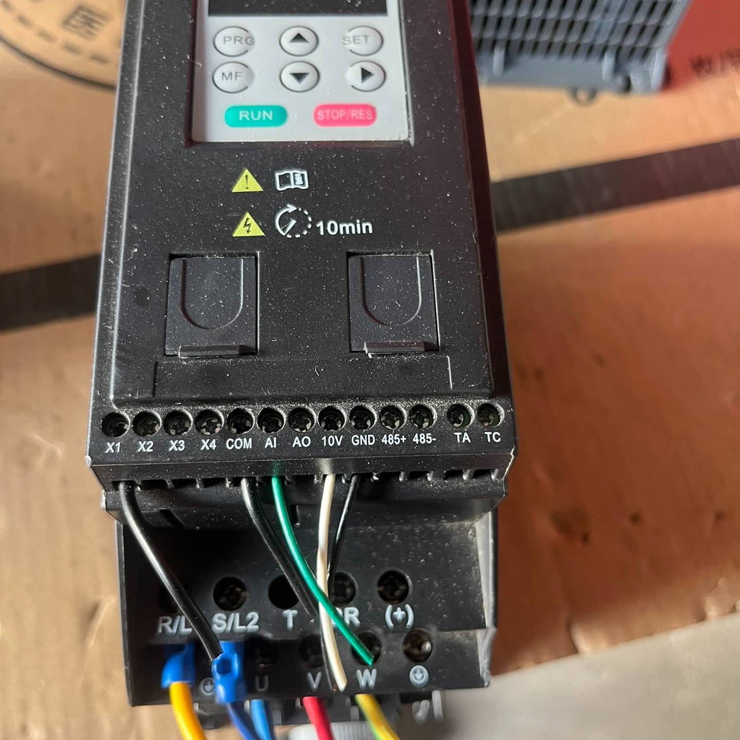 询价购-奕创飞变频器  型号是ECF80-1R5G1（1台）