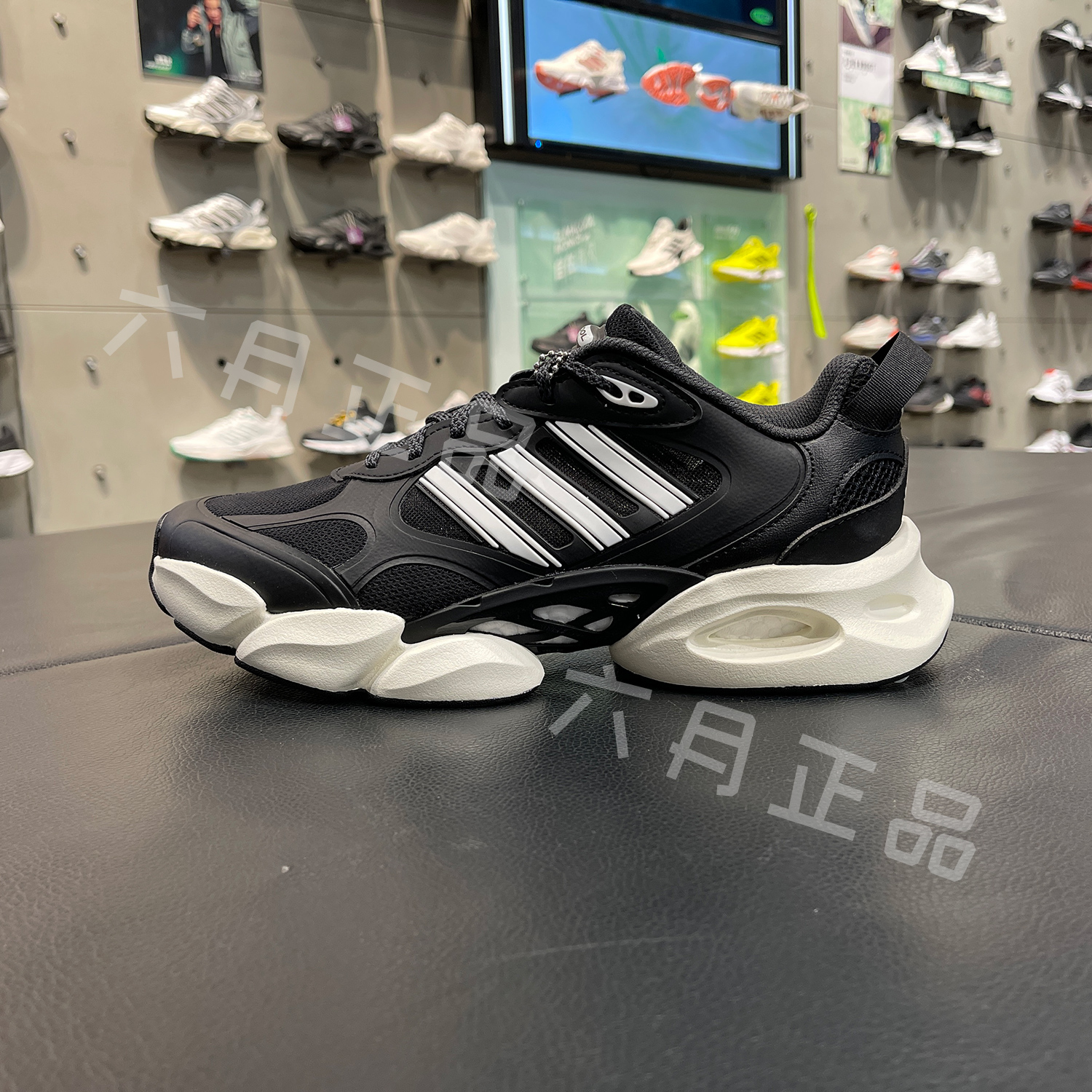 阿迪达斯清风跑步鞋轻便休闲鞋