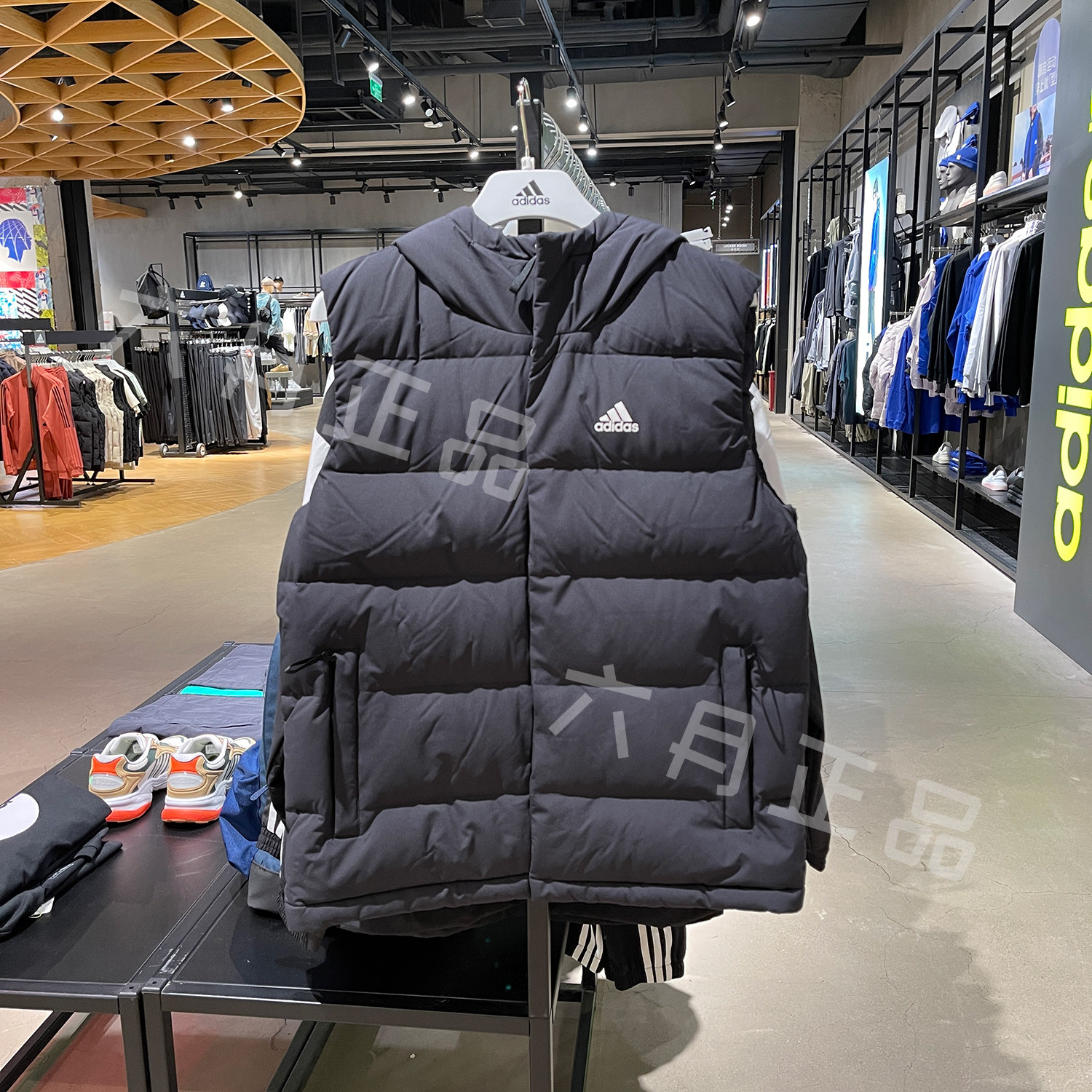 阿迪达斯男子口袋运动背心休闲训练立领防风保暖羽绒马甲 HG6277,运动服/休闲服装,羽绒马甲,淘宝优惠券,粉丝福利购,淘宝优惠卷
