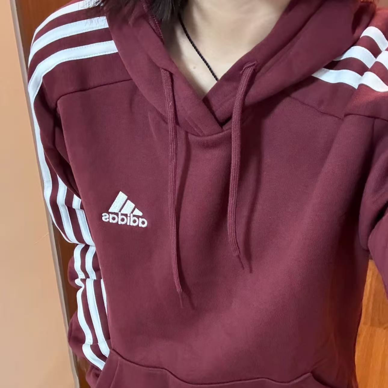 阿迪达斯男女同款红色卫衣