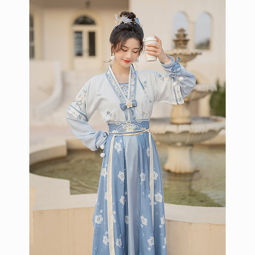 云藏月绣清露一片式唐褙子汉服