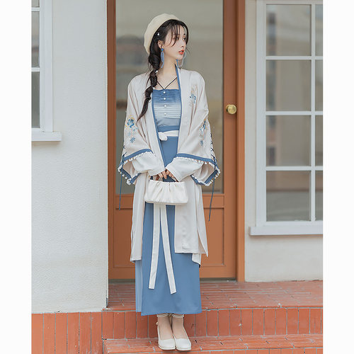 云藏月绣宋制长干寺飞机袖旋裙