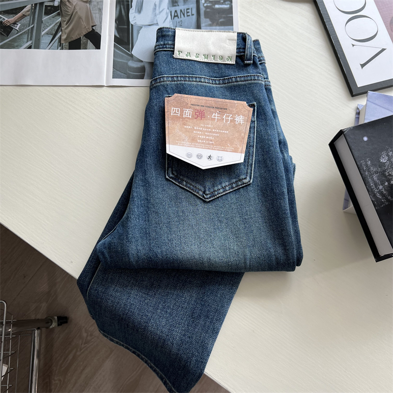 四面弹修身显瘦直筒牛仔裤女