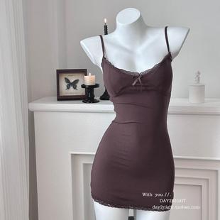 DAY2NIGHT 舒服蕾 修身性感辣妹睡衣蕾丝包臀裙带胸垫吊带睡裙