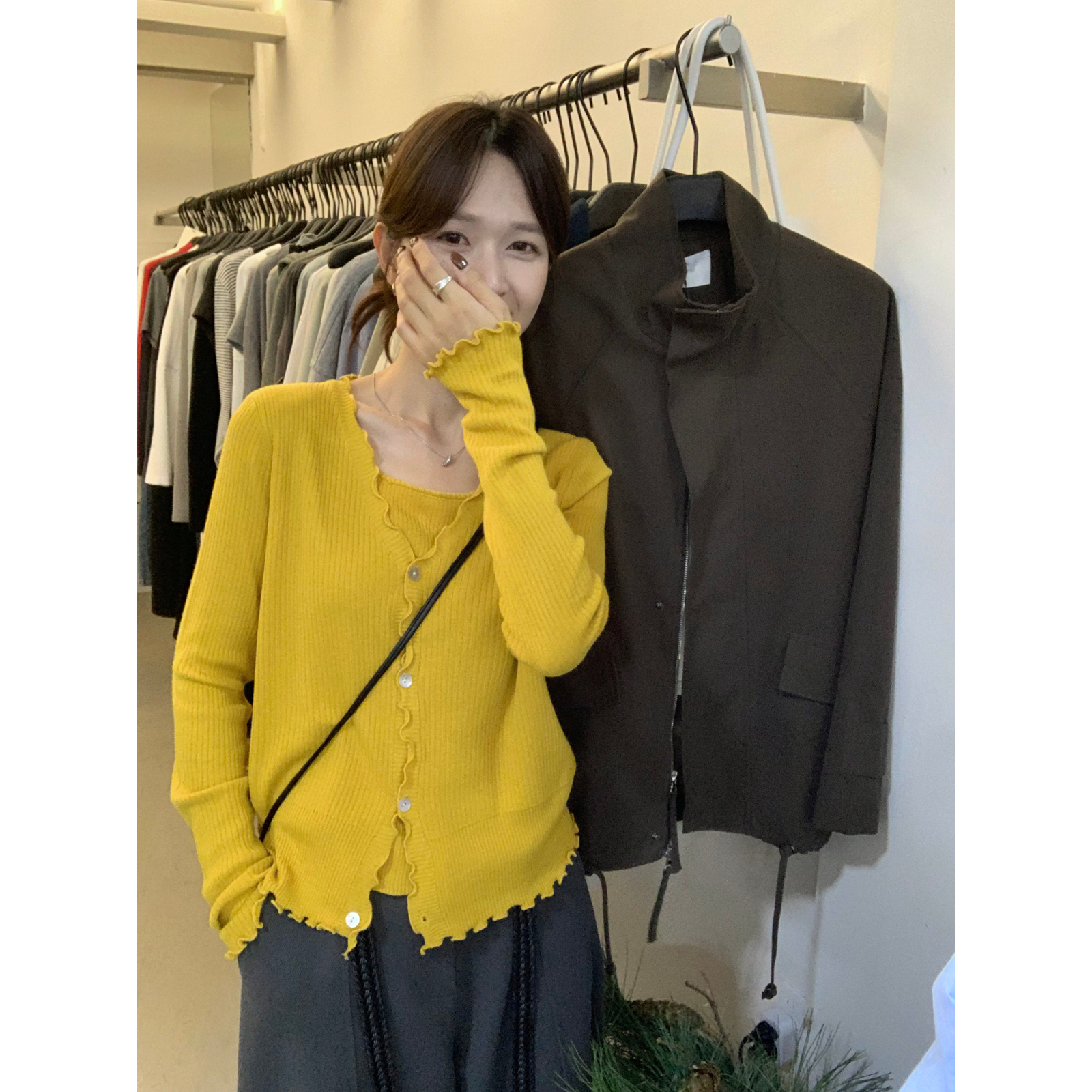 MISS密思家-甜美系圆领坑条卷边假两件针织衫（含6羊毛）A0828