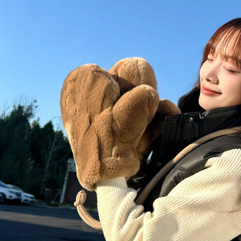 真獭兔毛大手套女逛街可爱外搭毛绒绒保暖加厚挂绳皮毛一体抗风冬