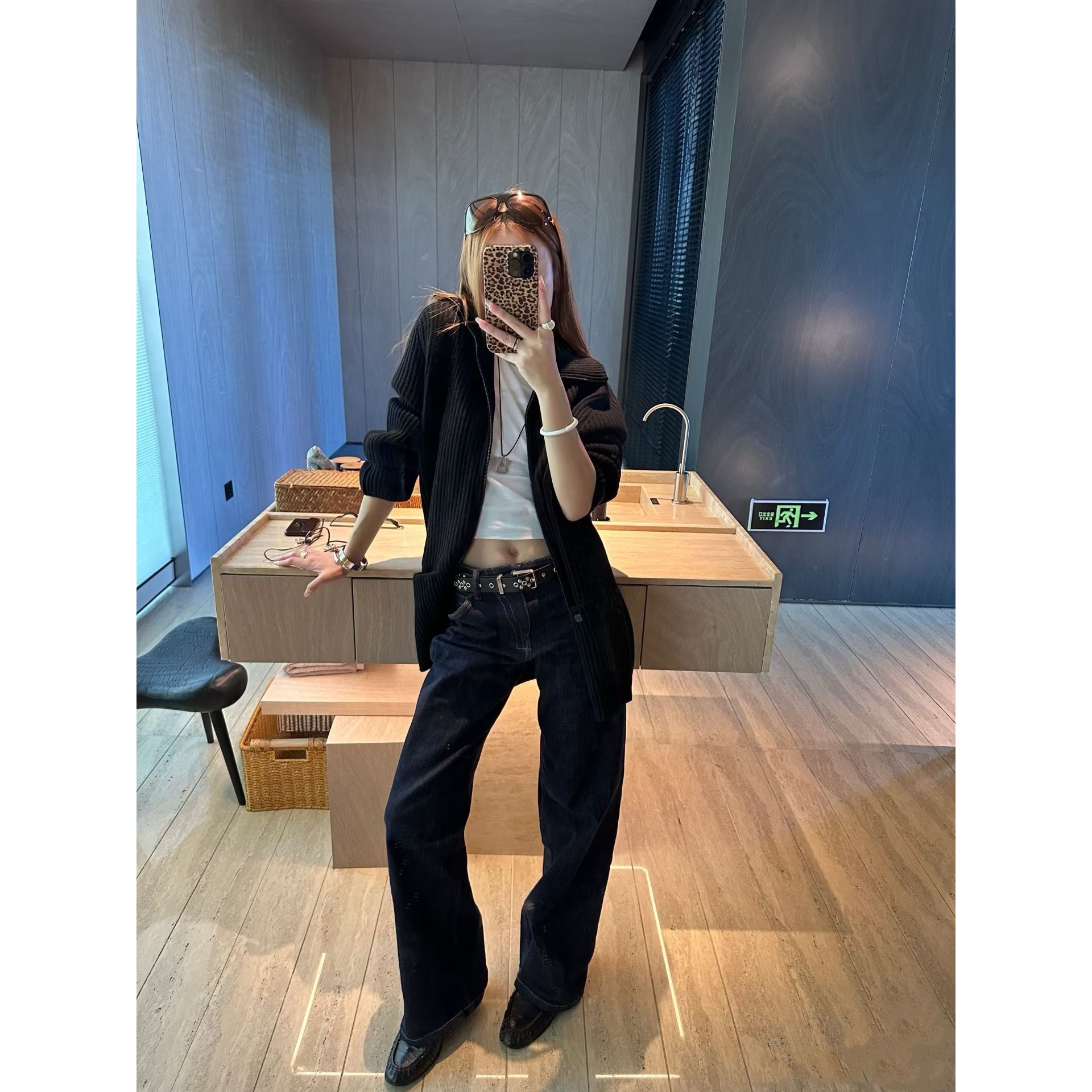 新款复古原色牛仔中腰显瘦显腿长A2弹力合身直筒牛仔裤女3075