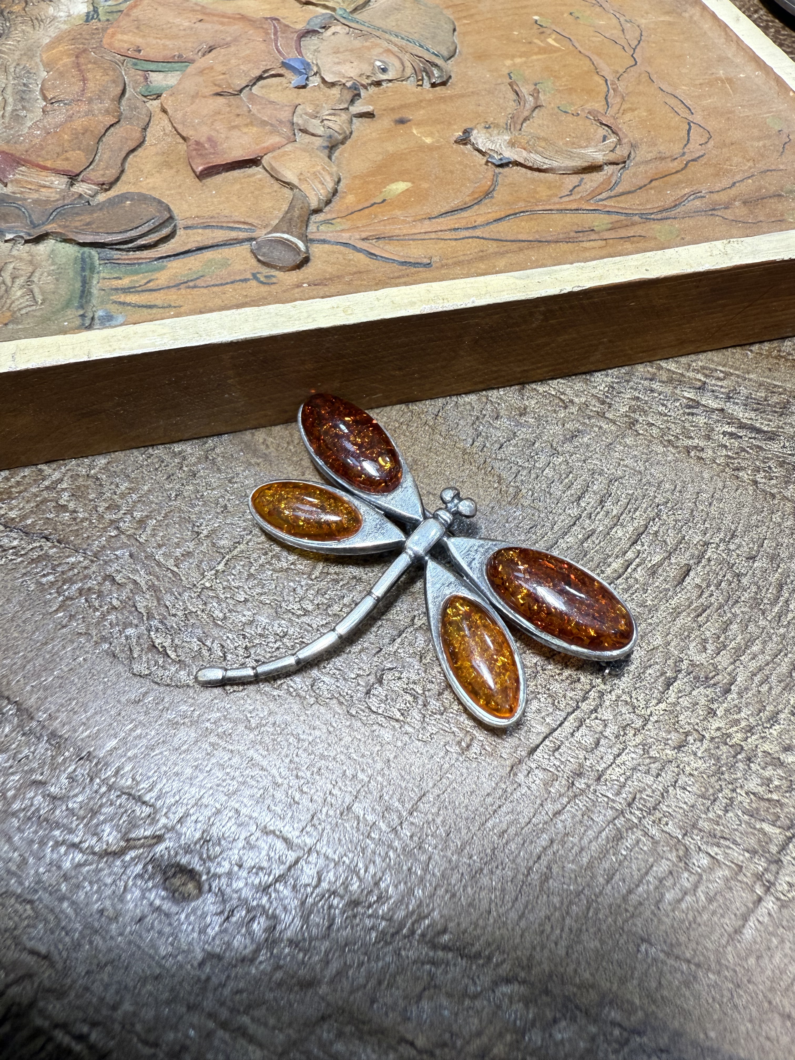 中古默认微瑕不退不换 蜻蜓琥珀银胸针 意大利