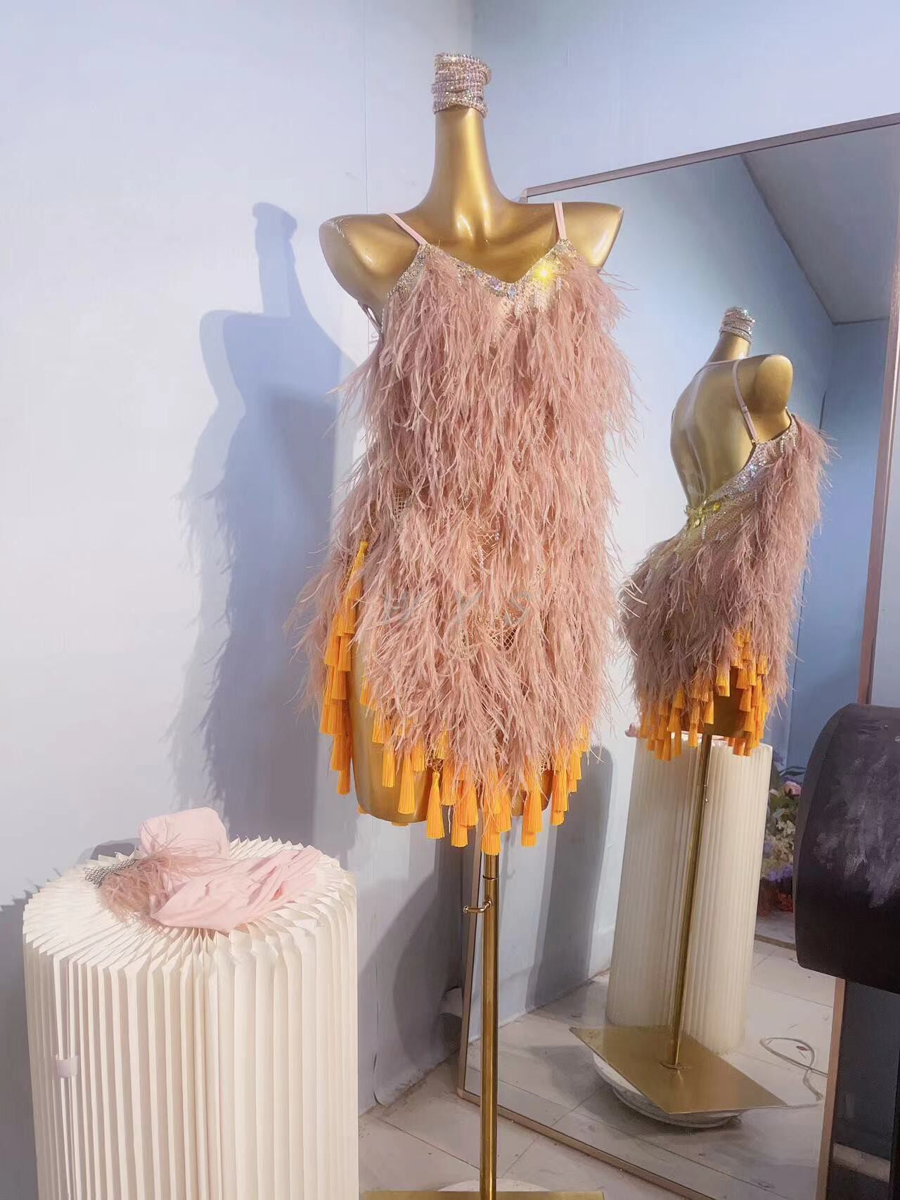 舞忆莎高级定制新款拉丁舞裙演出服鸵鸟毛高档专业比赛服2705