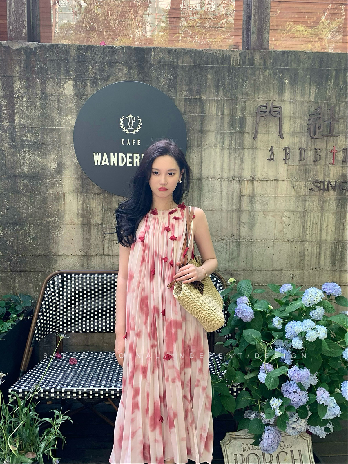 女装女士精品挂脖无袖连衣裙女夏季晕染立体花朵小个子仙气吊带裙