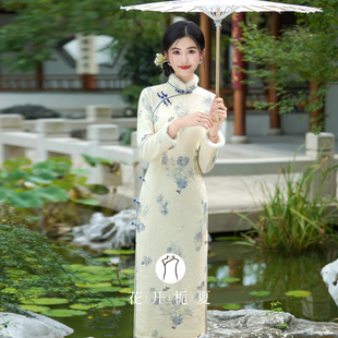 新中式国风米色素雅旗袍2025冬季新款加绒保暖少女连衣裙1/10