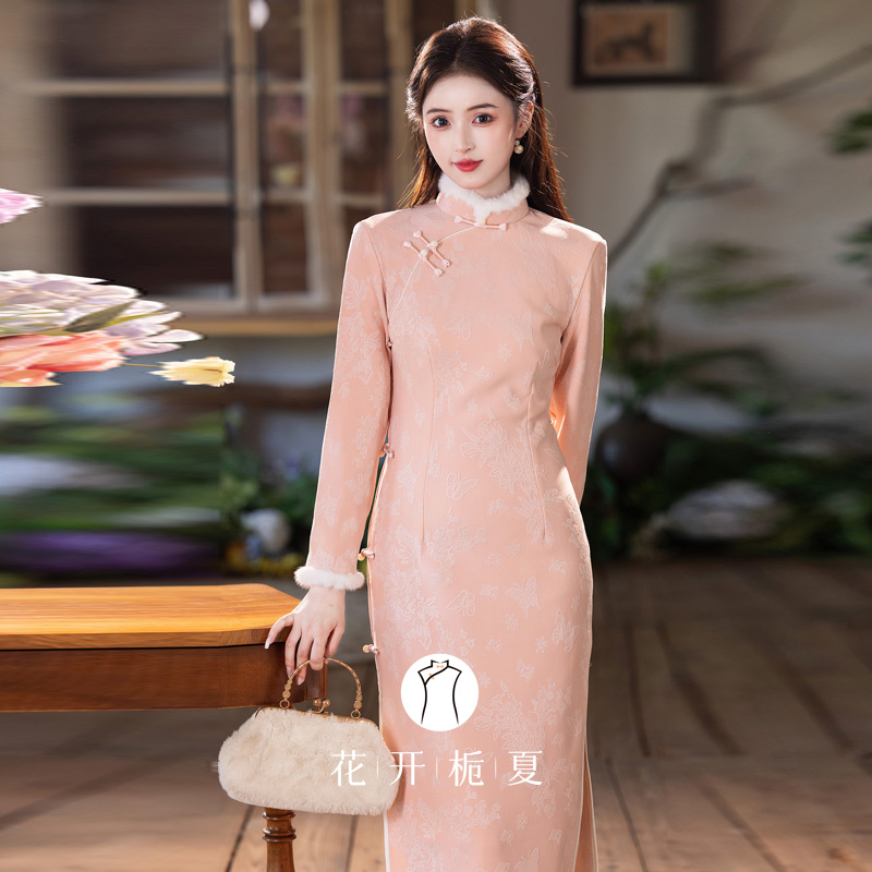 粉色新中式加绒旗袍气质高级感