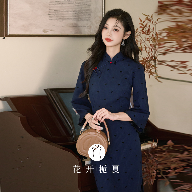 复古民国风蓝色倒大袖旗袍