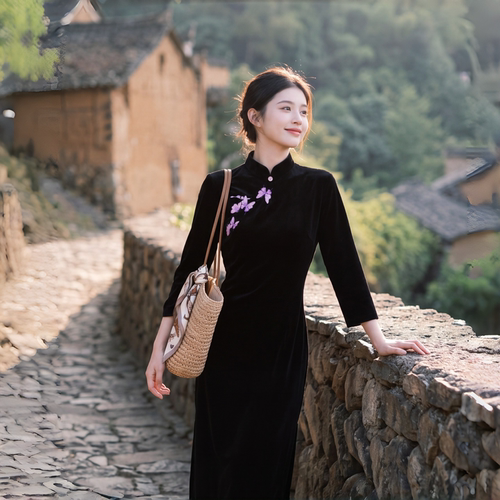 新中式改良年轻款黑色丝绒旗袍