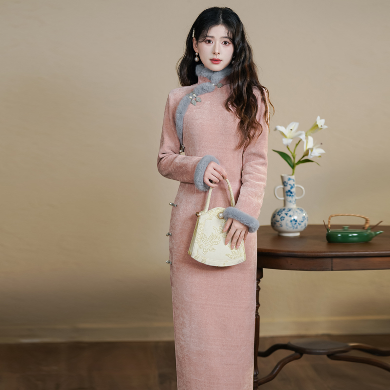 复古民国风粉色加绒旗袍