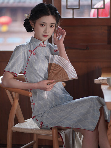 新中式改良少女旗袍日常可穿