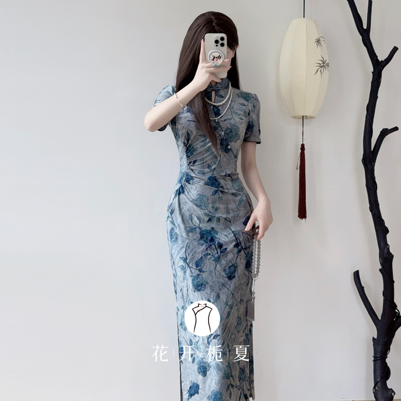 新中式国风蓝色素雅旗袍