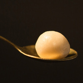 晓雅杏仁七白丸糕即食健康零食皮肤莲子银耳薏米茯苓甜南三蒸三晒