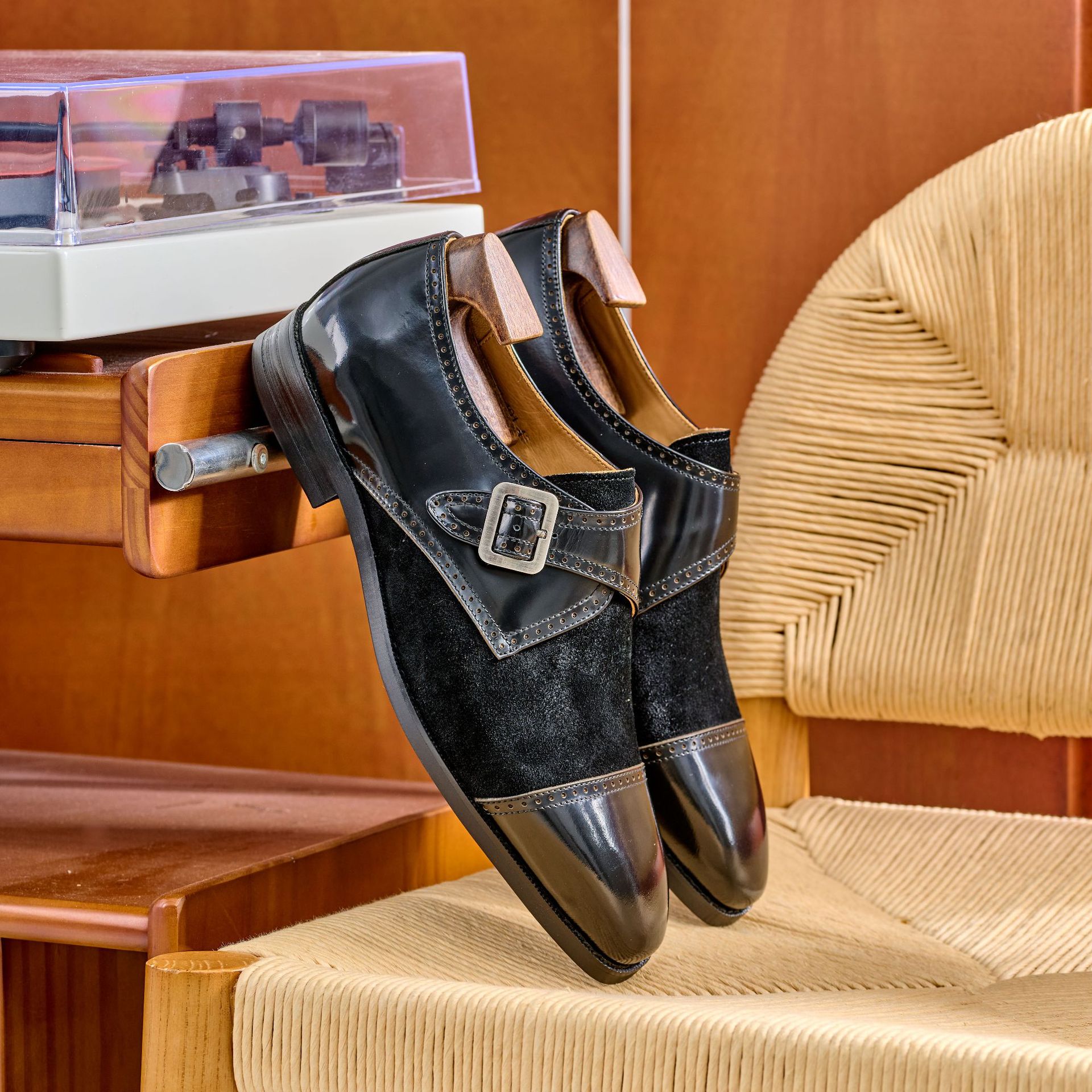 一件代发英伦皮鞋男高级感正装商务休闲鞋真皮宽脚牛津婚礼孟克鞋