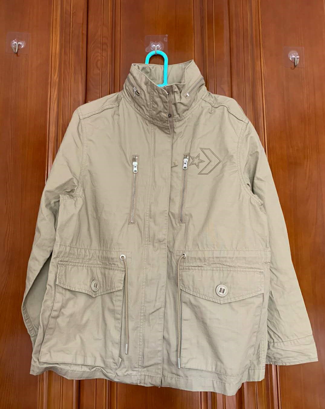 匡威女款卡其色工装外套风衣夹克 男款女款 10017353 10017413