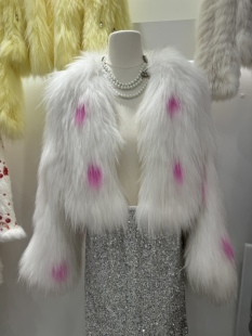 原创设计感撞色皮草白玫红进口貉子毛双面编织