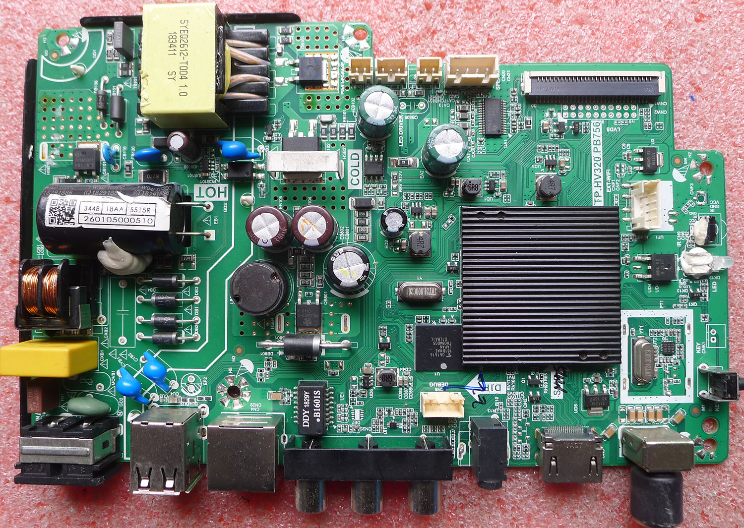 欧宝丽32T8S主板TP.HV320.PB756