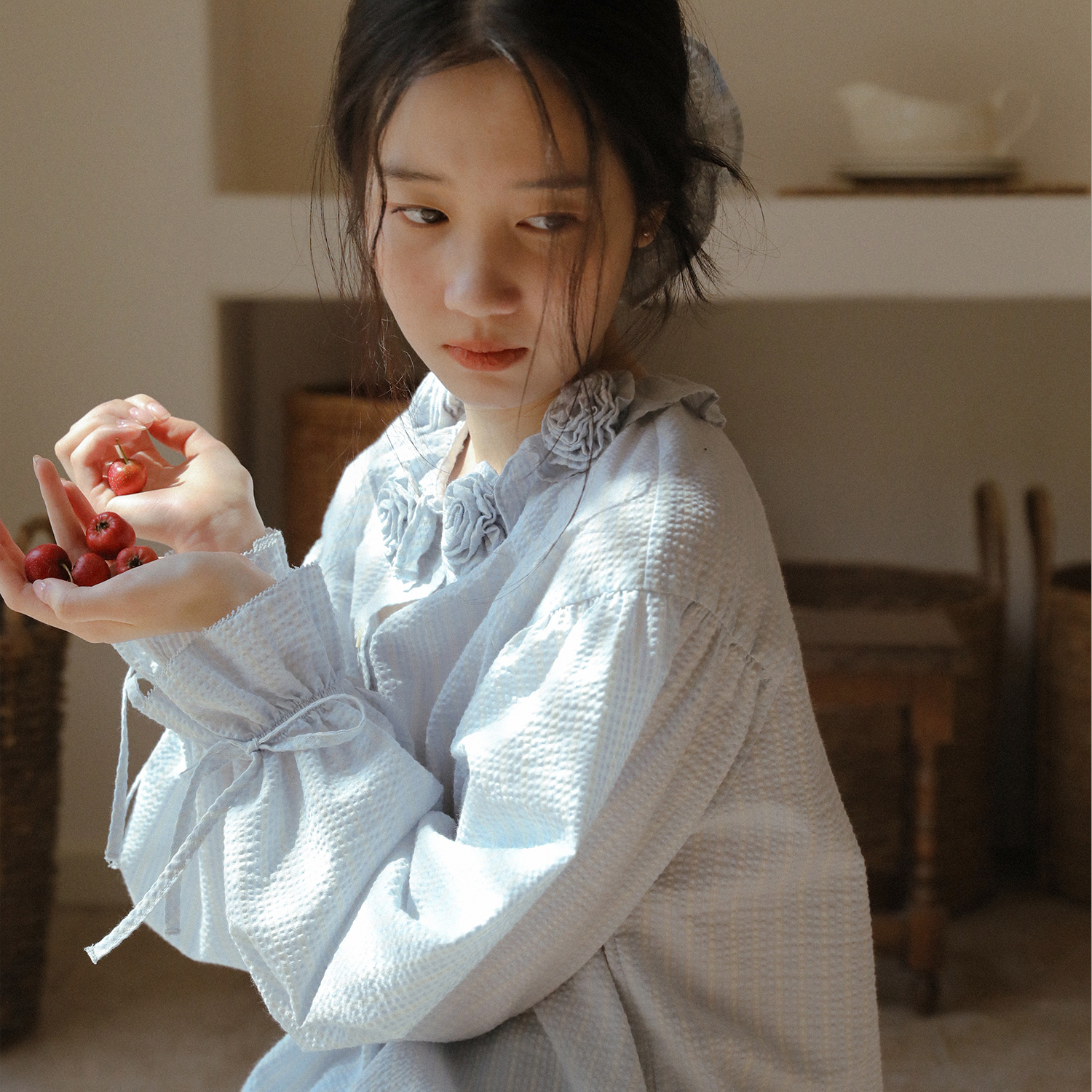 LLANO巴洛克条纹花边领衬衫复古泡泡纱灯笼袖外搭上衣衬衣女春夏