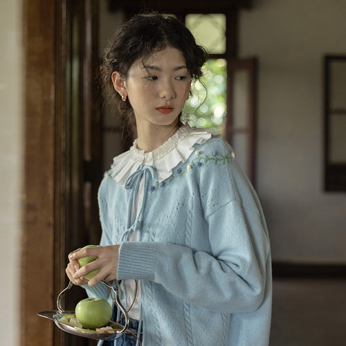 llano蓝铃花绑带奶奶复古风上衣