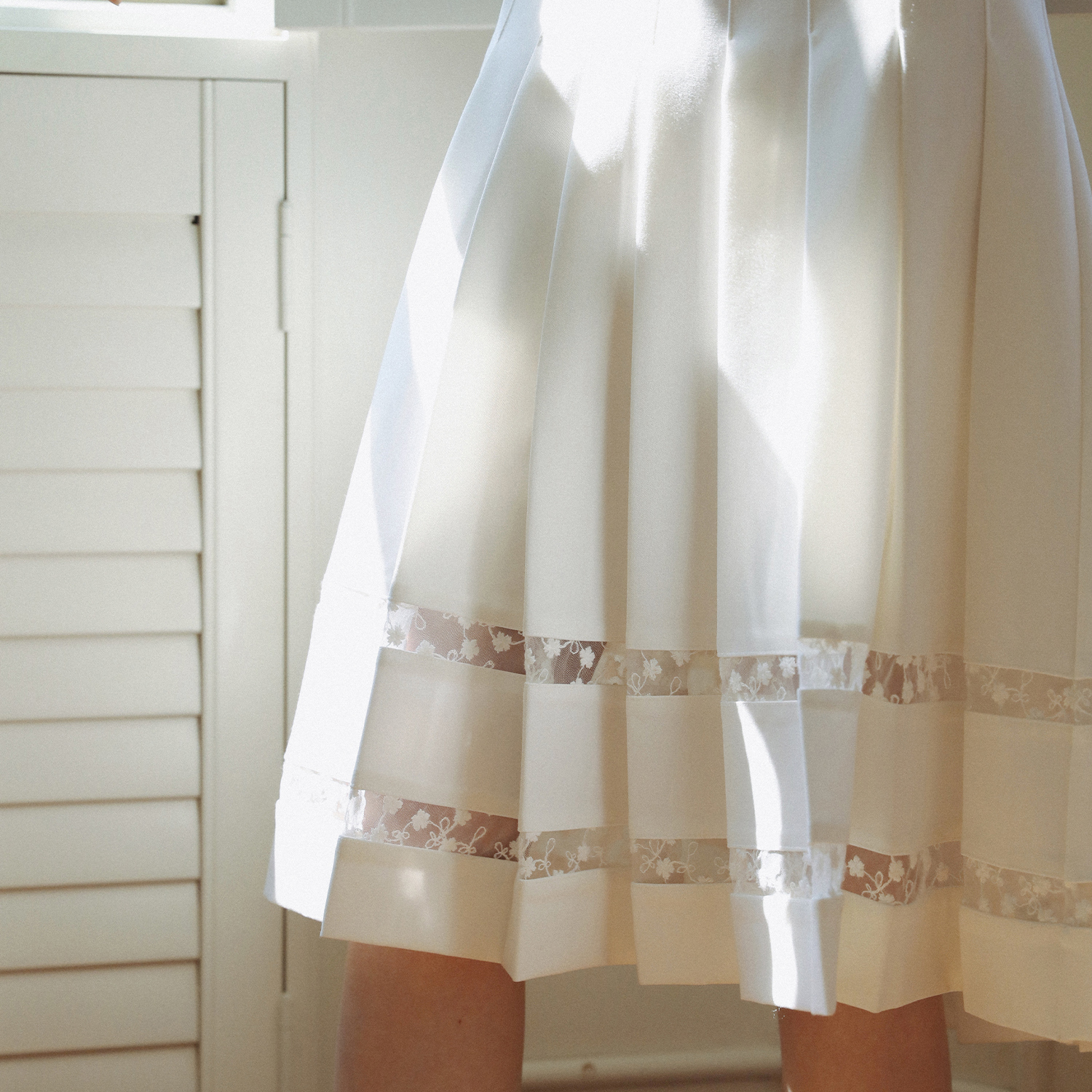 LLANO蕾丝百褶半身裙复古甜美轻宫廷风气质A字裙西装料裙子女秋冬