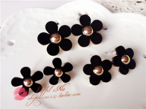 日韩优雅甜美小清新 森系韩版经典五瓣花黑色气质百搭耳钉耳饰 女