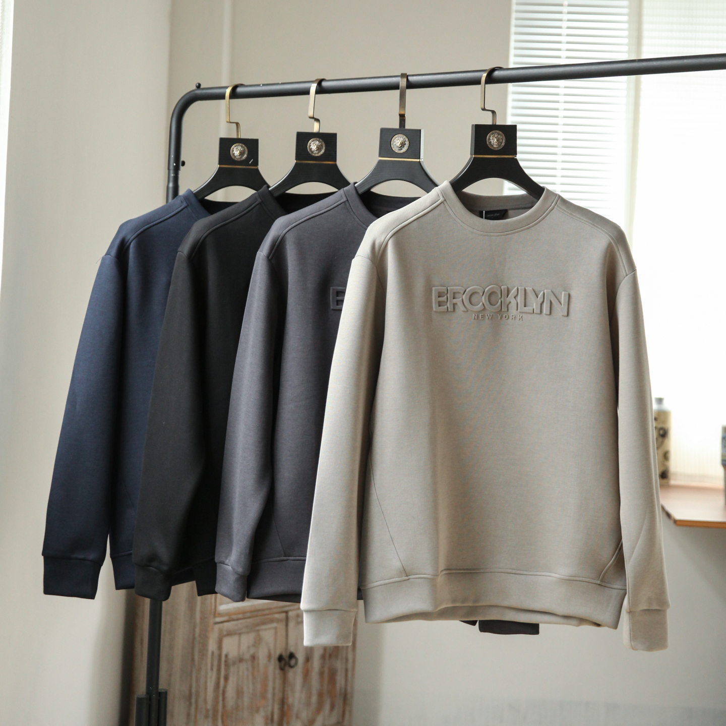 钢印字母男士宽松圆领长袖卫衣潮