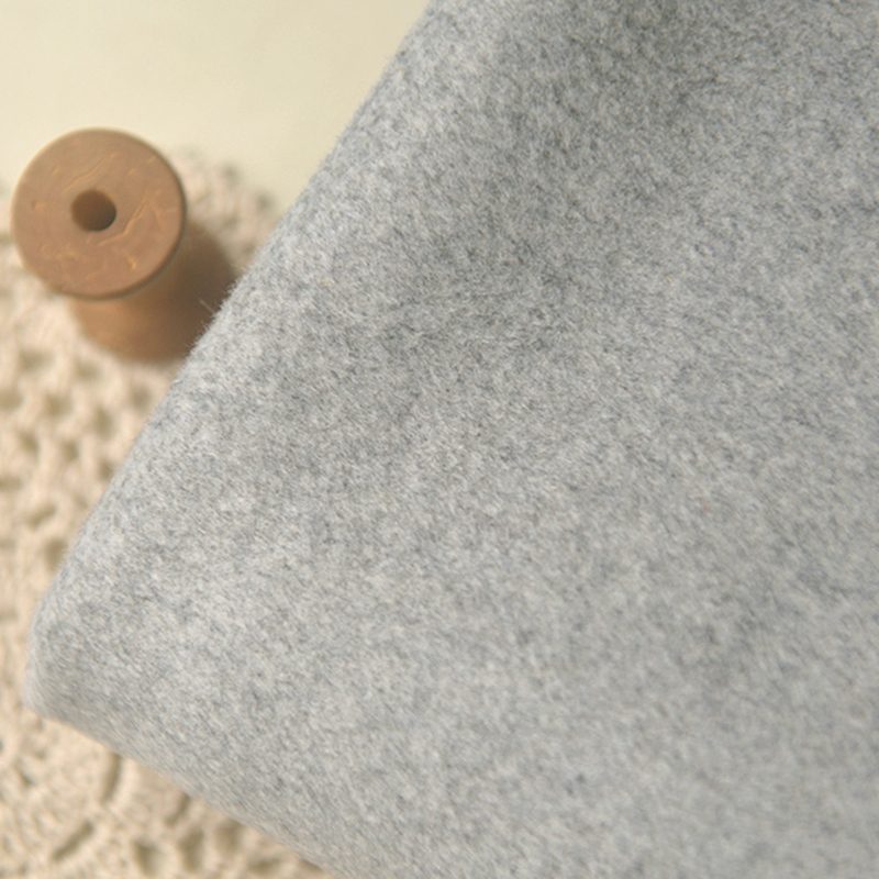 灰色单面羊绒上衣连衣裙子