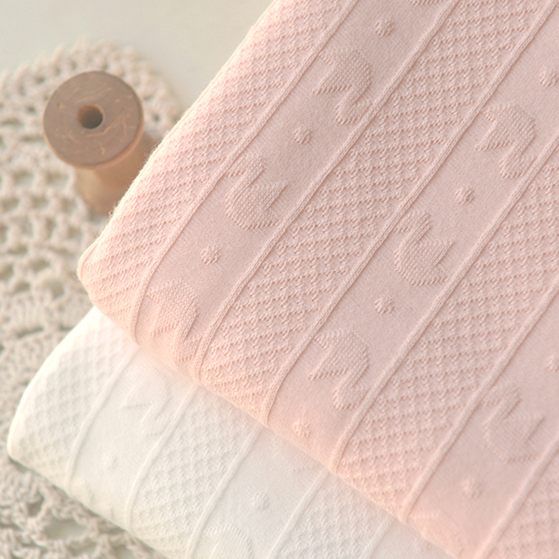 浅橘粉米白天鹅网格条纹纯棉布