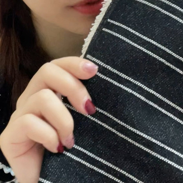 1米黑底白线斜纹纱卡麻棉