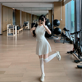 瑜伽服运动套装 Byu 无领全拉链短袖 新款 女网球运动半裙两件套 run