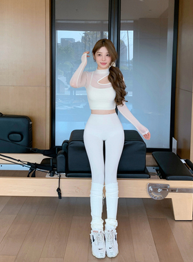 Byu run 新款高领镂空长袖瑜伽服瑜伽套装女高腰收腹健身裤两件套