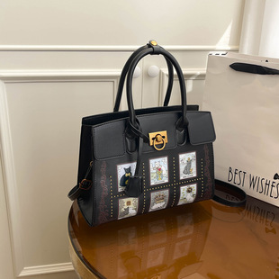 跨境热销女包时尚小众包包2025新款大容量凯丽通勤手提单肩包Bags