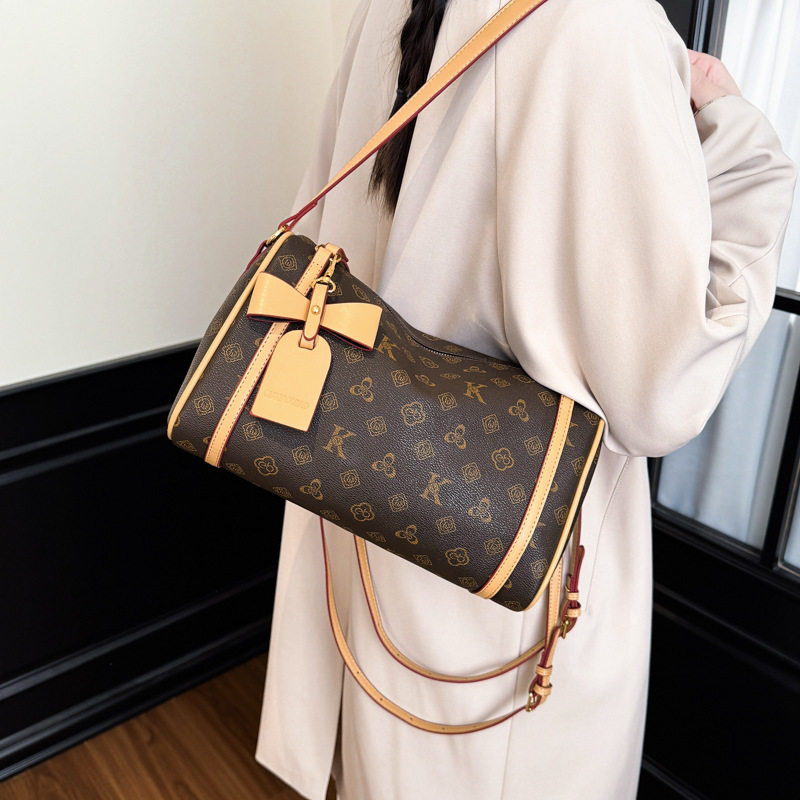 2026新款女包包老花枕头包简约大容量单肩包通勤高级感斜挎包,箱包皮具/热销女包/男包,通用款女包,淘宝优惠券,粉丝福利购,淘宝优惠卷