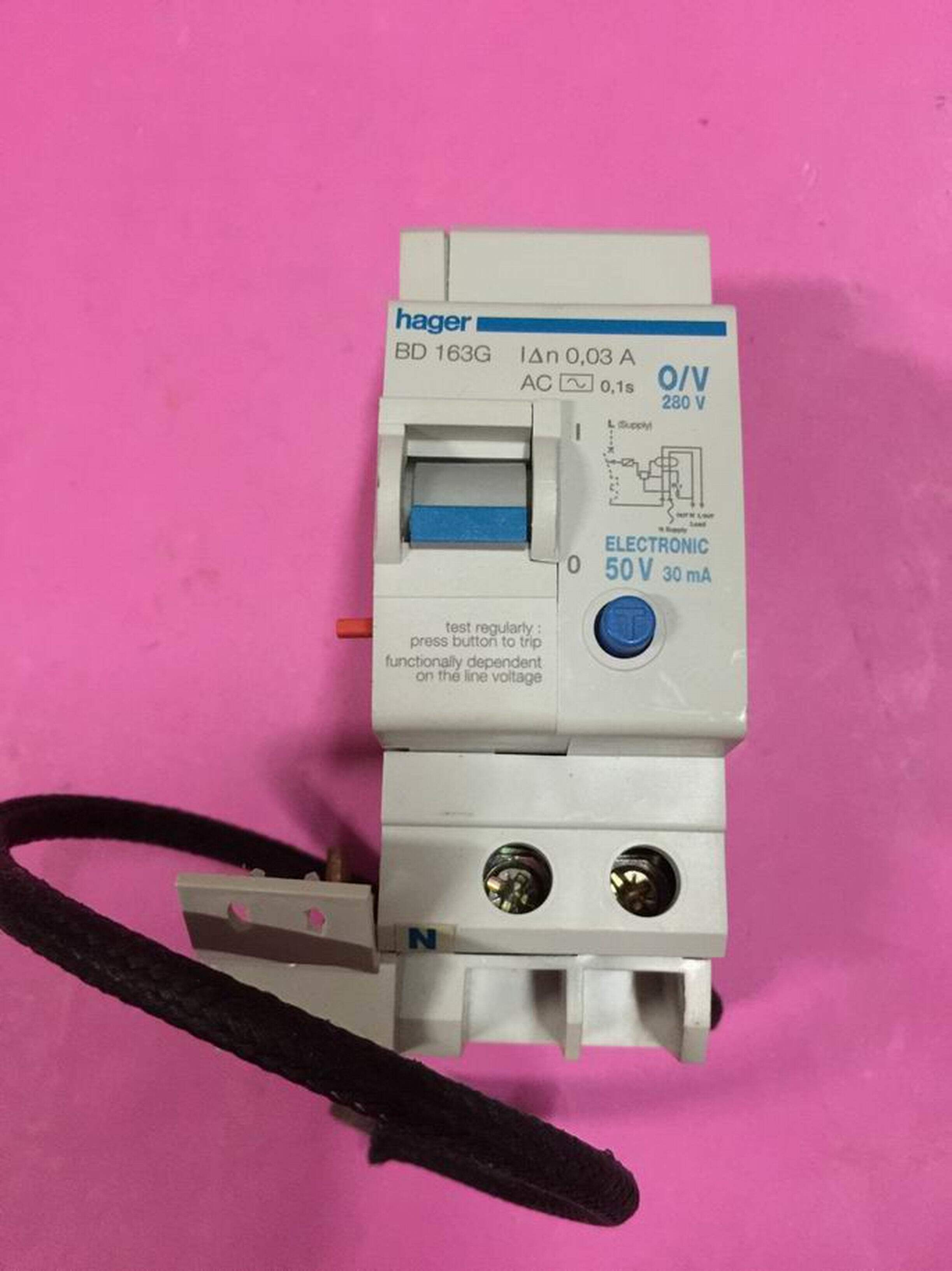 hager/海格 bd163g低压断路器0.03a开关过电压漏电附加器30ma议价