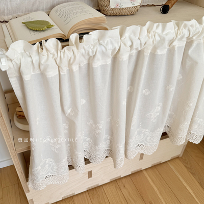 浅米色复古绣花半帘透光厨房橱窗