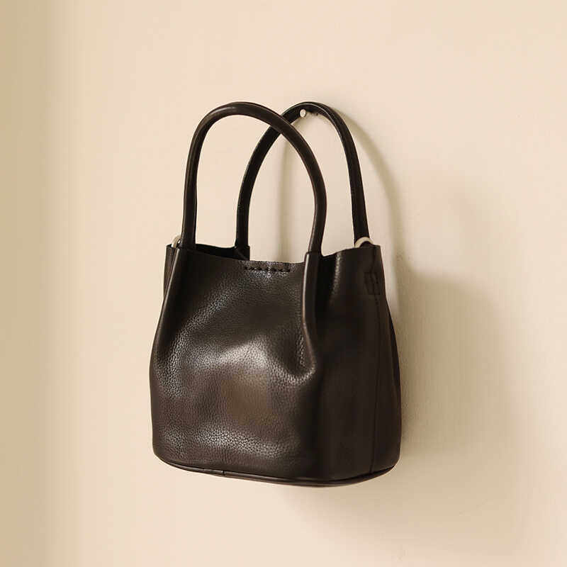 荣轻复古手工水桶包植鞣牛皮小众简约斜挎包中包法式女士手提包包,箱包皮具/热销女包/男包,水桶包,淘宝优惠券,粉丝福利购,淘宝优惠卷