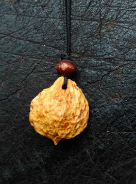 手工打磨趋吉孤品吊坠