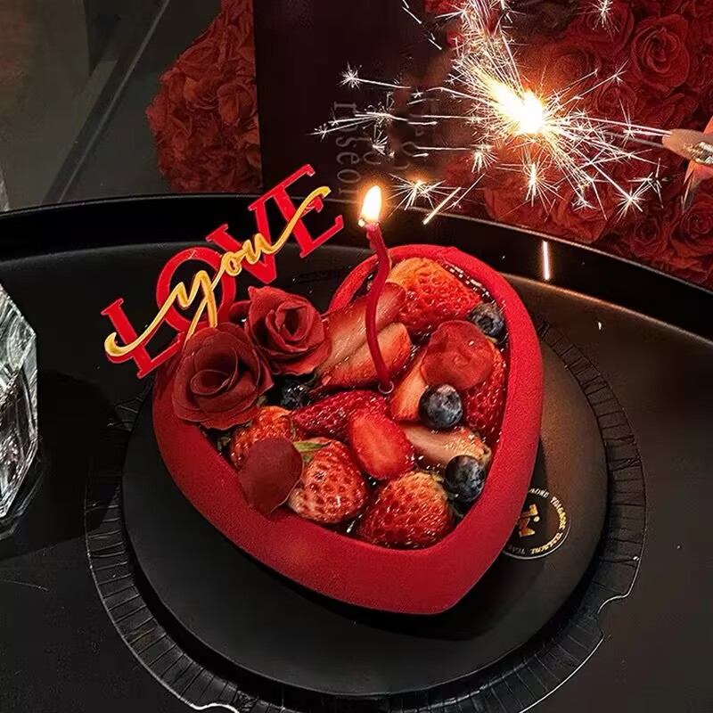 2.14情人节红色爱心草莓蛋糕装饰LOVE亚克力插件爱心甜品慕斯模具