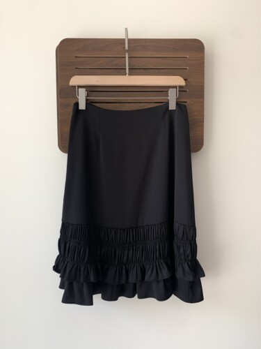 韩国高腰黑色荷叶边半身裙现货TEMPTING